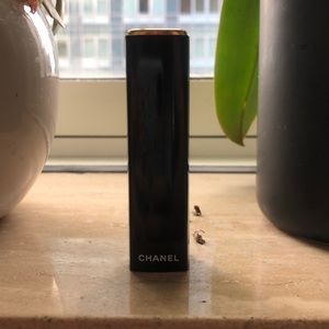 Chanel Rouge Allure Lipstick in 34 La Raffinee